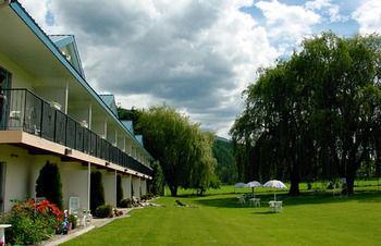 Monashee Motel Sicamous Exterior foto