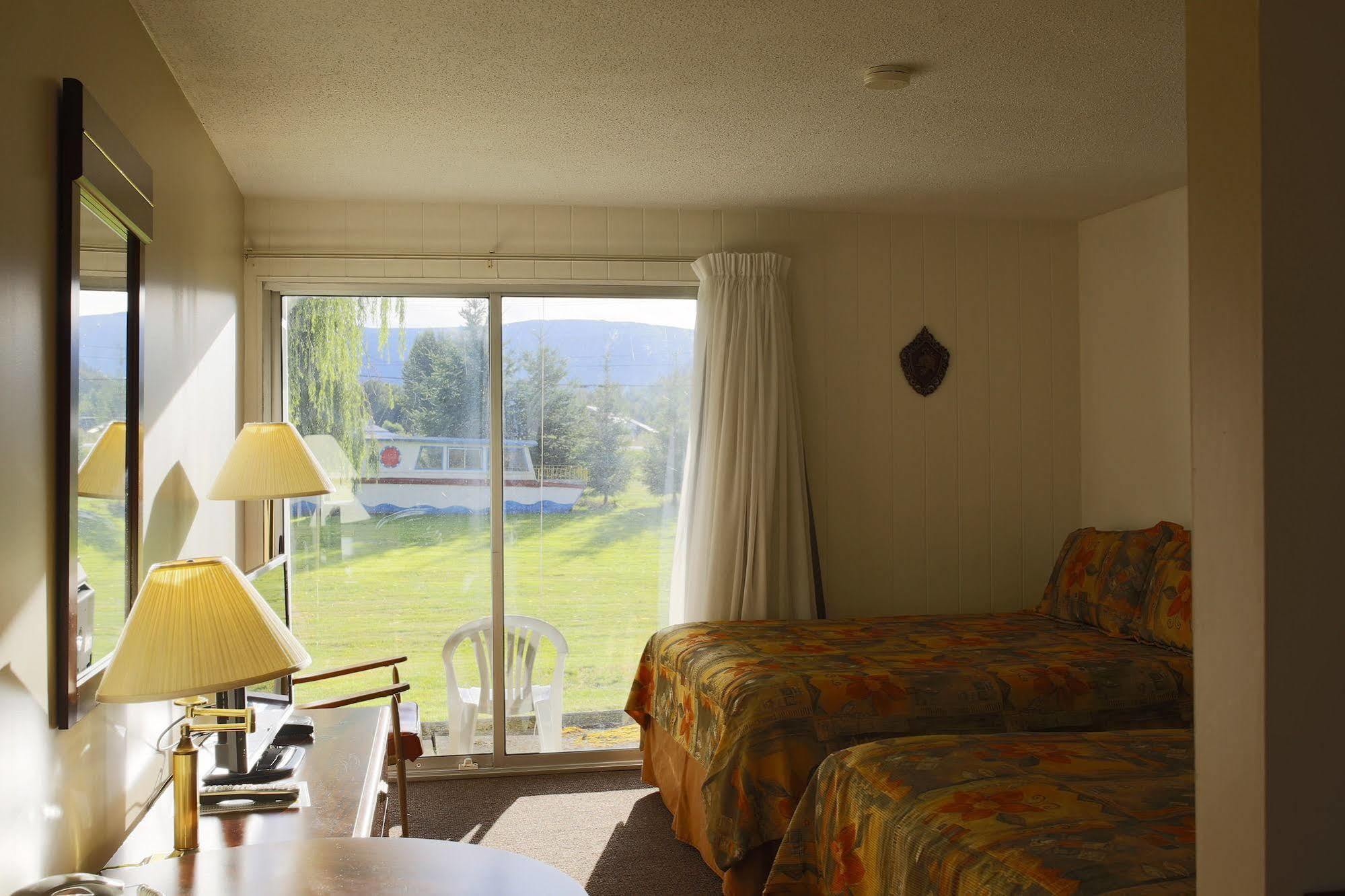 Monashee Motel Sicamous Exterior foto